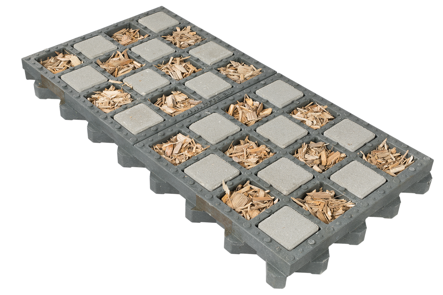 TTE® chessboard with pavers and wood chips